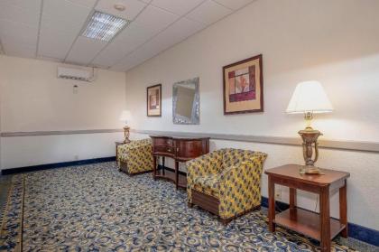 Red Roof Inn & Suites Macon - image 14