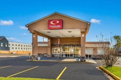 Econo Lodge Inn & Suites Macon - image 8