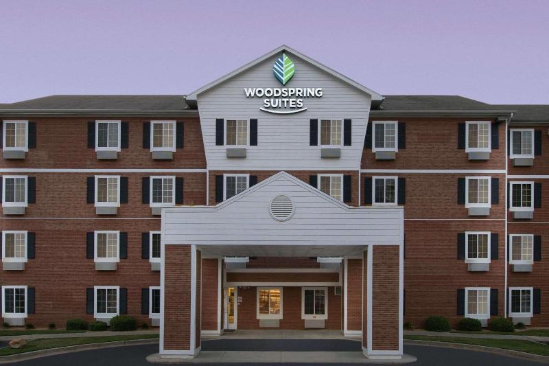 WoodSpring Suites Macon North - image 5