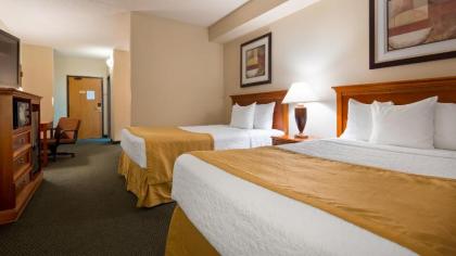 Best Western East Towne Suites - image 9