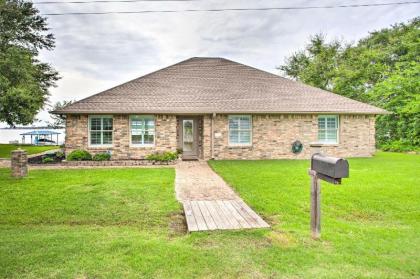 Cedar Creek Lake House with Private Hot Tub! - image 6