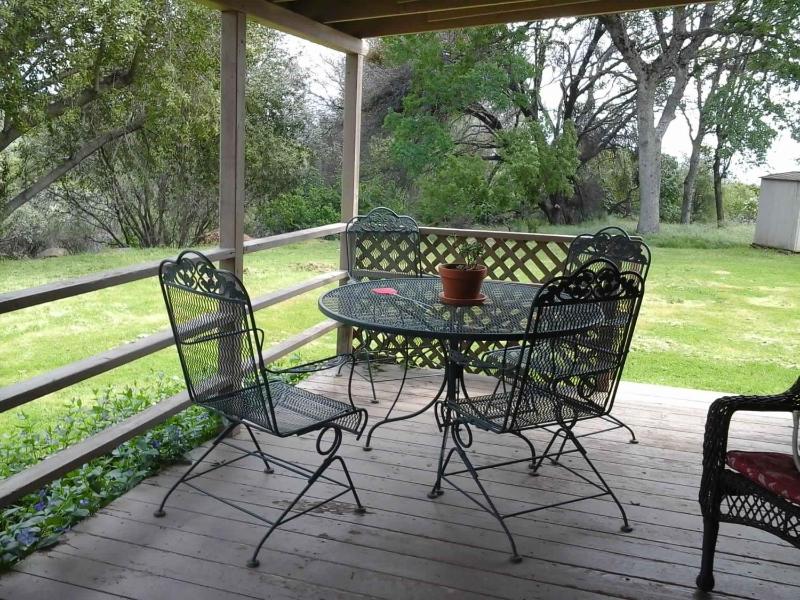 Yosemite Gateway Rentals Overlook House - image 6