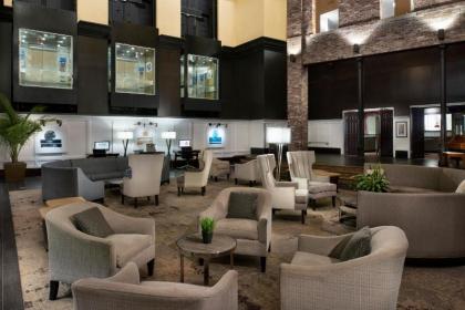 DoubleTree by Hilton Memphis Downtown - image 2