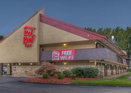 Red Roof Inn Memphis East - image 6