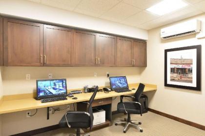 Hampton Inn & Suites Menomonie - image 11