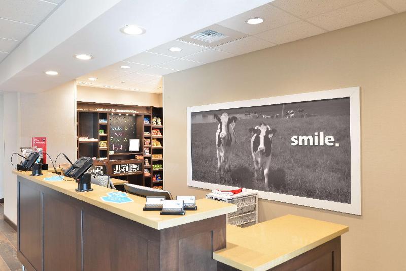 Hampton Inn & Suites Menomonie - image 3