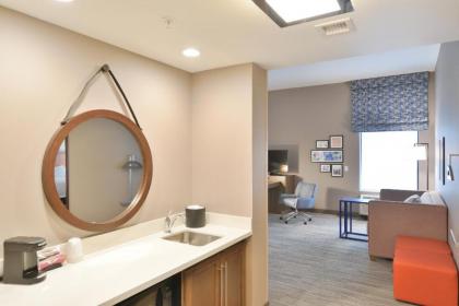 Hampton Inn & Suites Menomonie - image 9