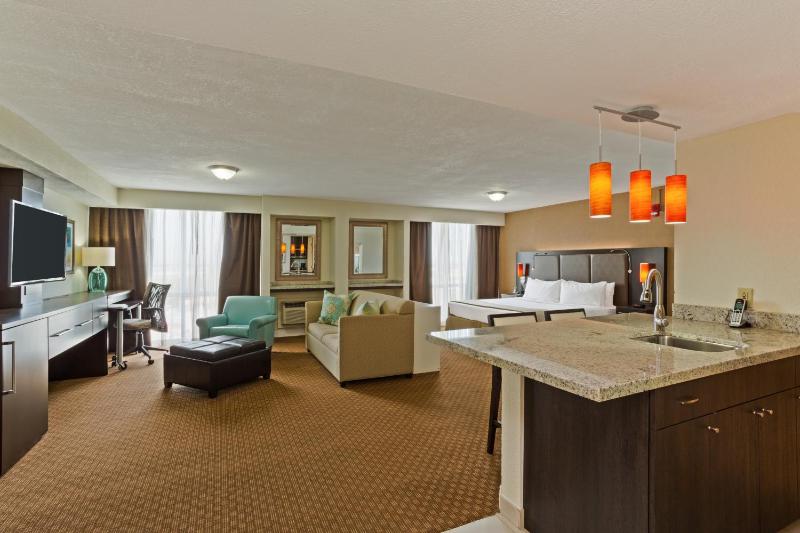 Holiday Inn Miami International Airport an IHG Hotel - image 6