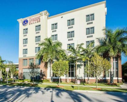 Comfort Suites Miami Airport North - image 11