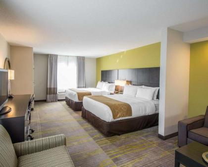 Comfort Suites Miami Airport North - image 9