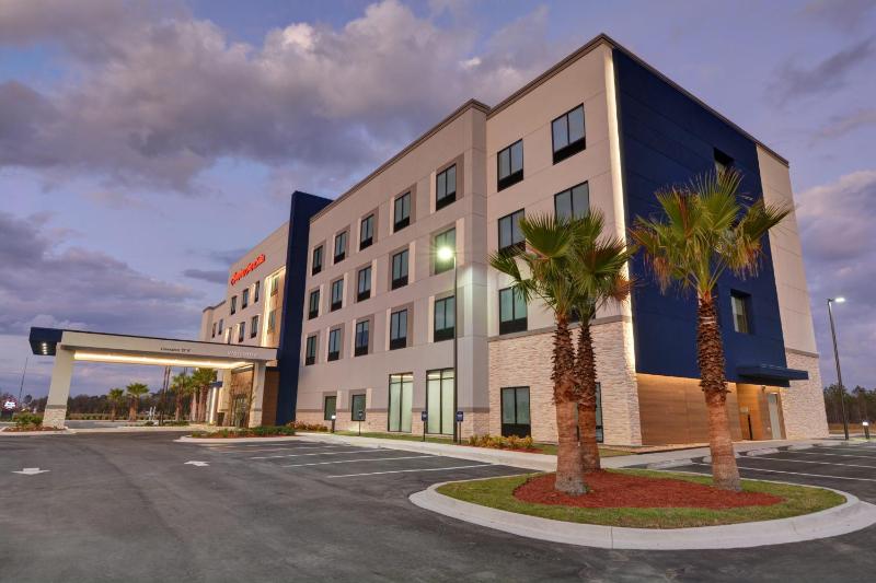 Hampton Inn & Suites Middleburg Fl - image 2