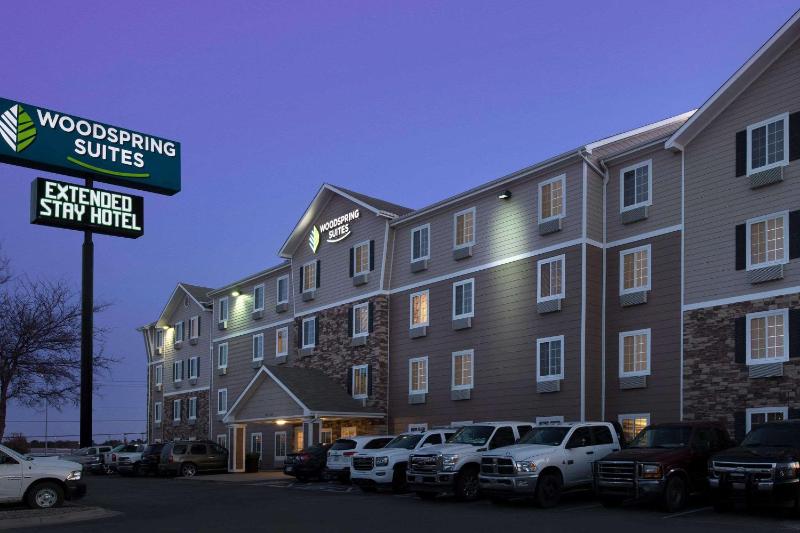 WoodSpring Suites Midland - image 6