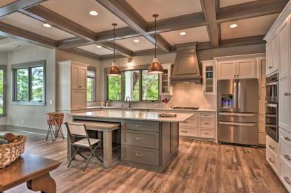 Waterfront Lake Norman House with Private Deck! - image 7