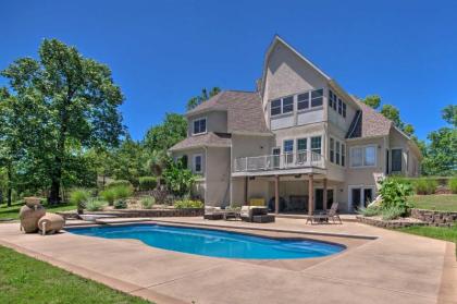 Family-Friendly Norfork Lake Retreat Private Pool