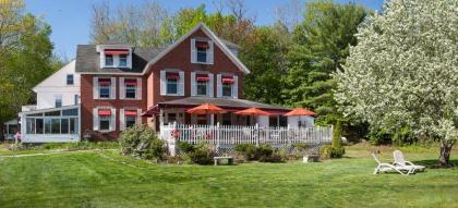 Bed and Breakfast in Naples Maine