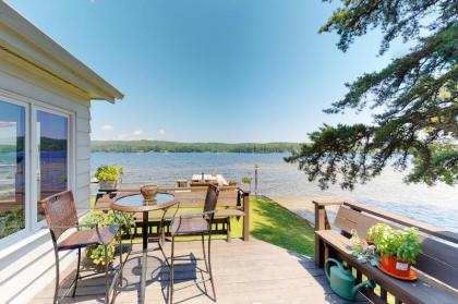 Long Lake Lounger