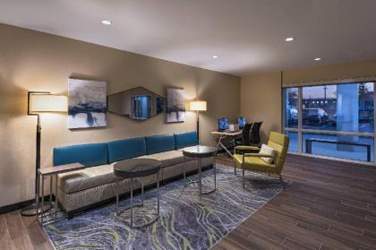 TownePlace Suites by Marriott Naples - image 7