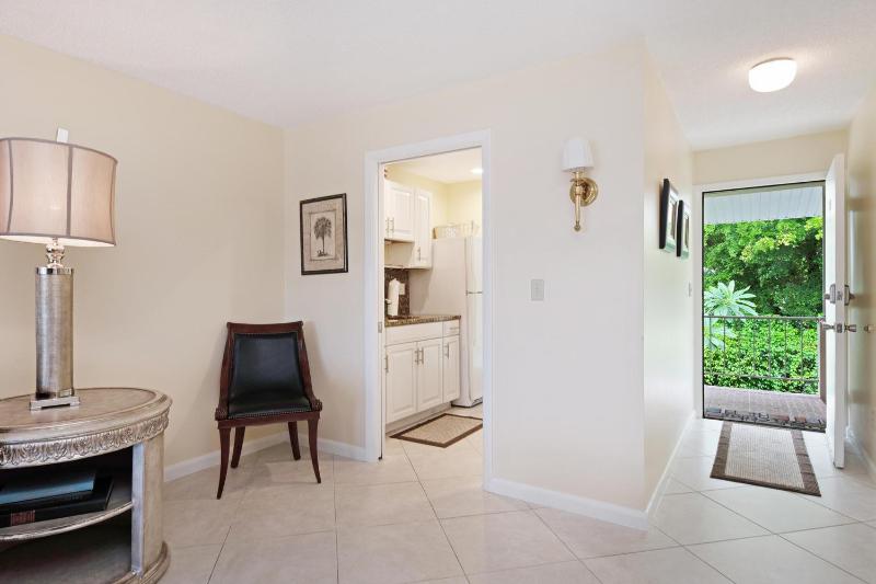 Olde Naples Condo #811 - image 3