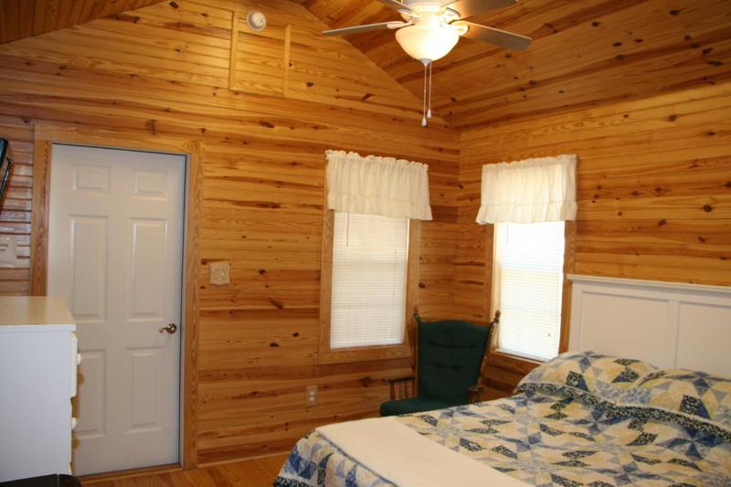 Moonlight Lake RV Park and Cottages - image 6