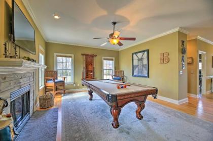 New Bern Luxury Retreat with Private Pool and Gym - image 1