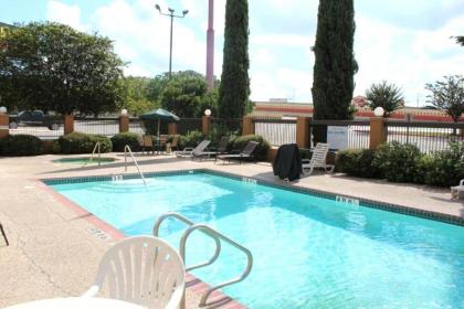 Coratel Inn & Suites New Braunfels - image 15