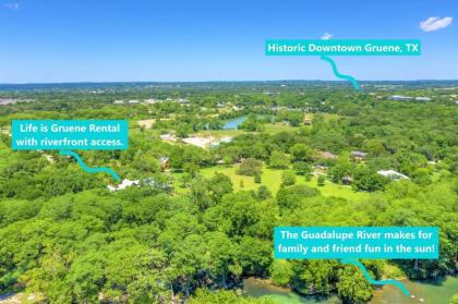 Life is Gruene on the Guadalupe River; Near Historic Gruene! - image 8