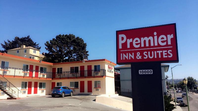 Premier Inn & Suites - main image