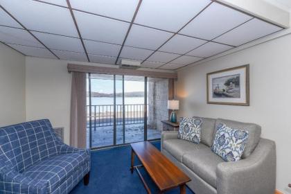 102B - One Bedroom Lakefront Condo with Fireplace & Free WIFI! - image 7