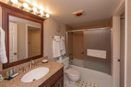 201B - Lakefront One Bedroom Condo with 2 Balconies Peaceful Lake Views! - image 10