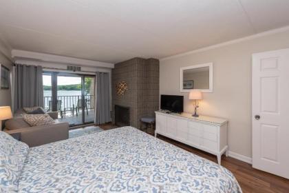 201B - Lakefront One Bedroom Condo with 2 Balconies Peaceful Lake Views! - image 15