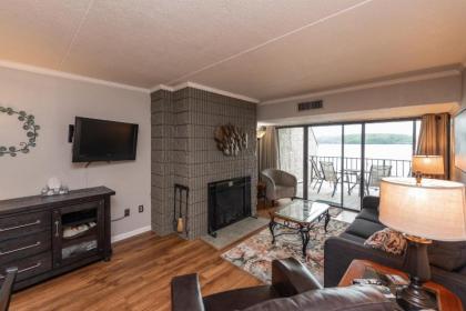 201B - Lakefront One Bedroom Condo with 2 Balconies Peaceful Lake Views! - image 9