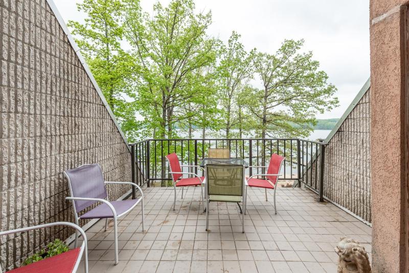 307C - Lakefront One Bedroom Condo with Exotic Flair Fireplace & Balcony! - image 4