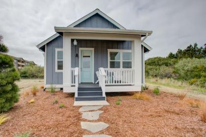 Sand Castle Cottage   Oyhut Bay Seaside Village Washington