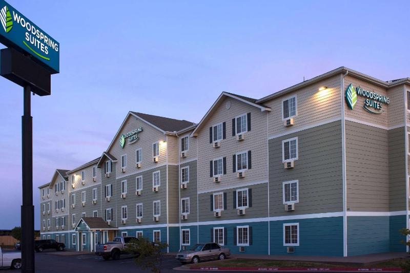 WoodSpring Suites Oklahoma City Northwest - image 6