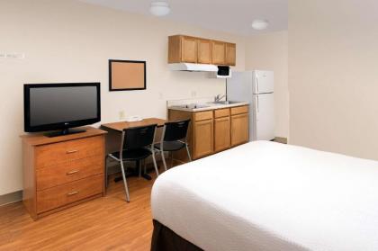 WoodSpring Suites Oklahoma City Northwest - image 11