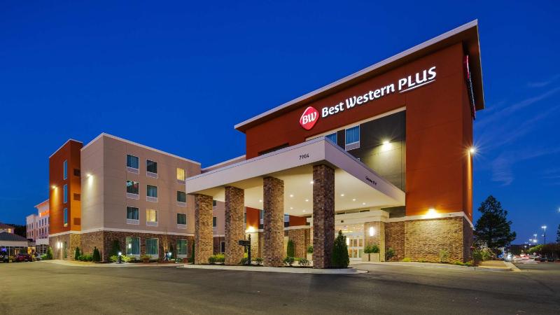 Best Western Plus Desoto - image 4