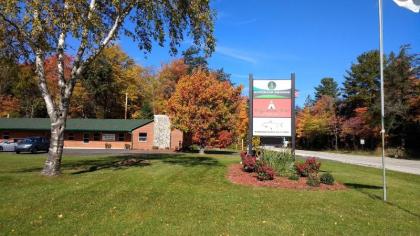 tahquamenon Suites Lodging