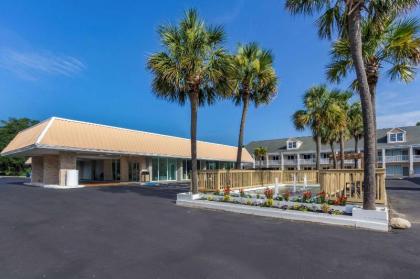 Quality Inn & Suites - image 9