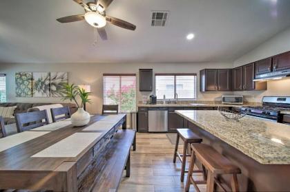 Modern Getaway with Patio - 14 Mi to Lake Pleasant! - image 4