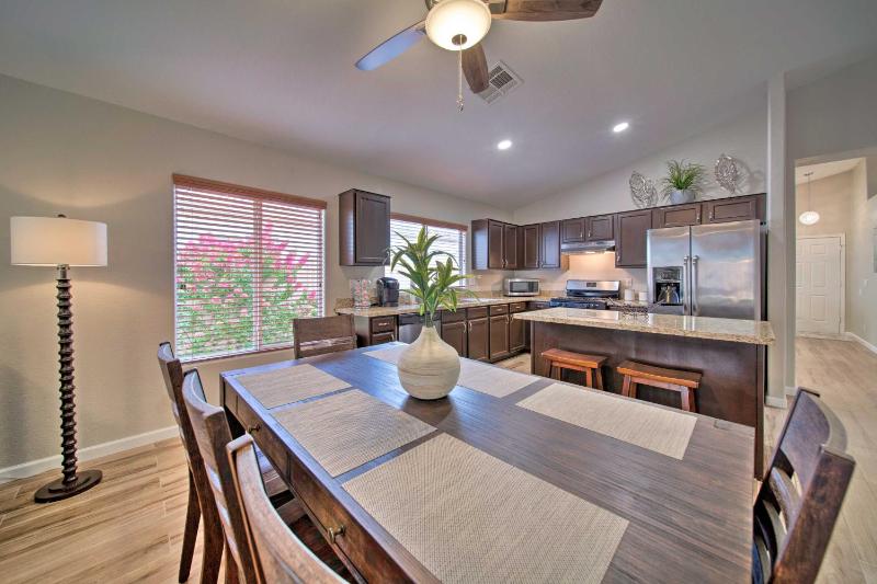 Modern Getaway with Patio - 14 Mi to Lake Pleasant! - image 7