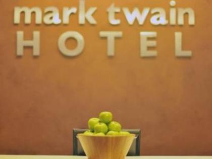 Mark Twain Hotel - image 2