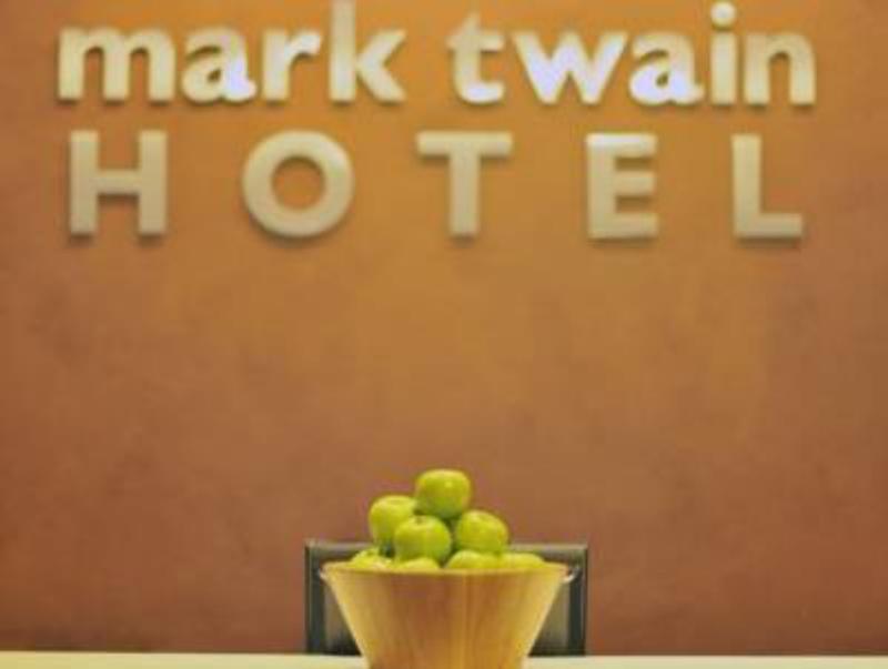 Mark Twain Hotel - image 2