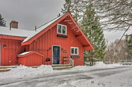 Rustic Peru Townhome with Deck - 30 Yards From Slopes