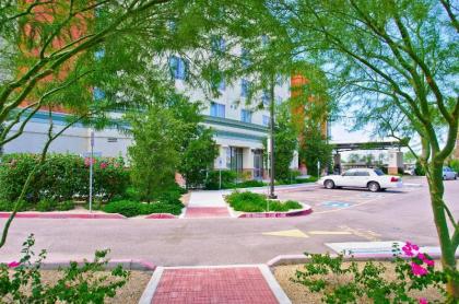 Holiday Inn Phoenix Airport an IHG Hotel - image 14