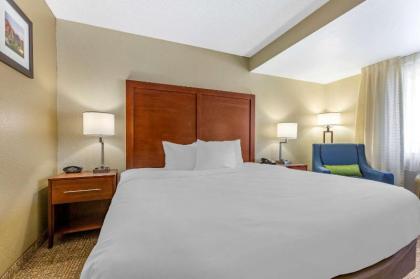 Comfort Inn & Suites Phoenix North / Deer Valley - image 12