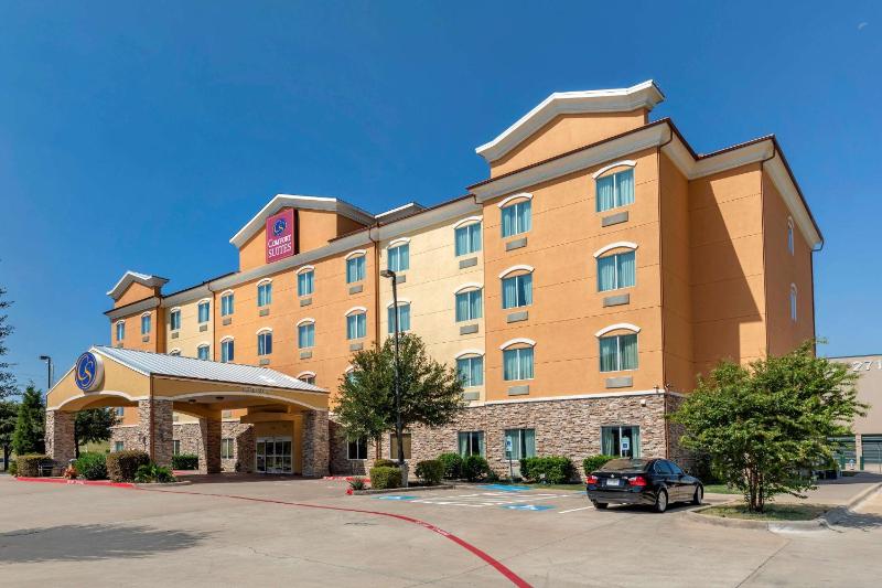 Comfort Suites Plano - Dallas North - image 7