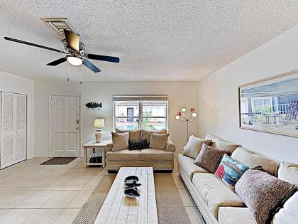 New Listing Coastal Apartment With Pool  Patio Home Florida