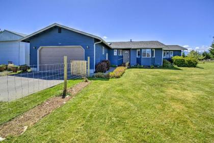 Scenic Family Farmhouse Outside Port Angeles! - image 10