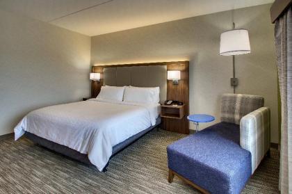 Holiday Inn Express and suites Findlay North