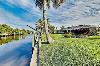 Renovated Waterfront Escape - Heated Pool & Dock home - image 10